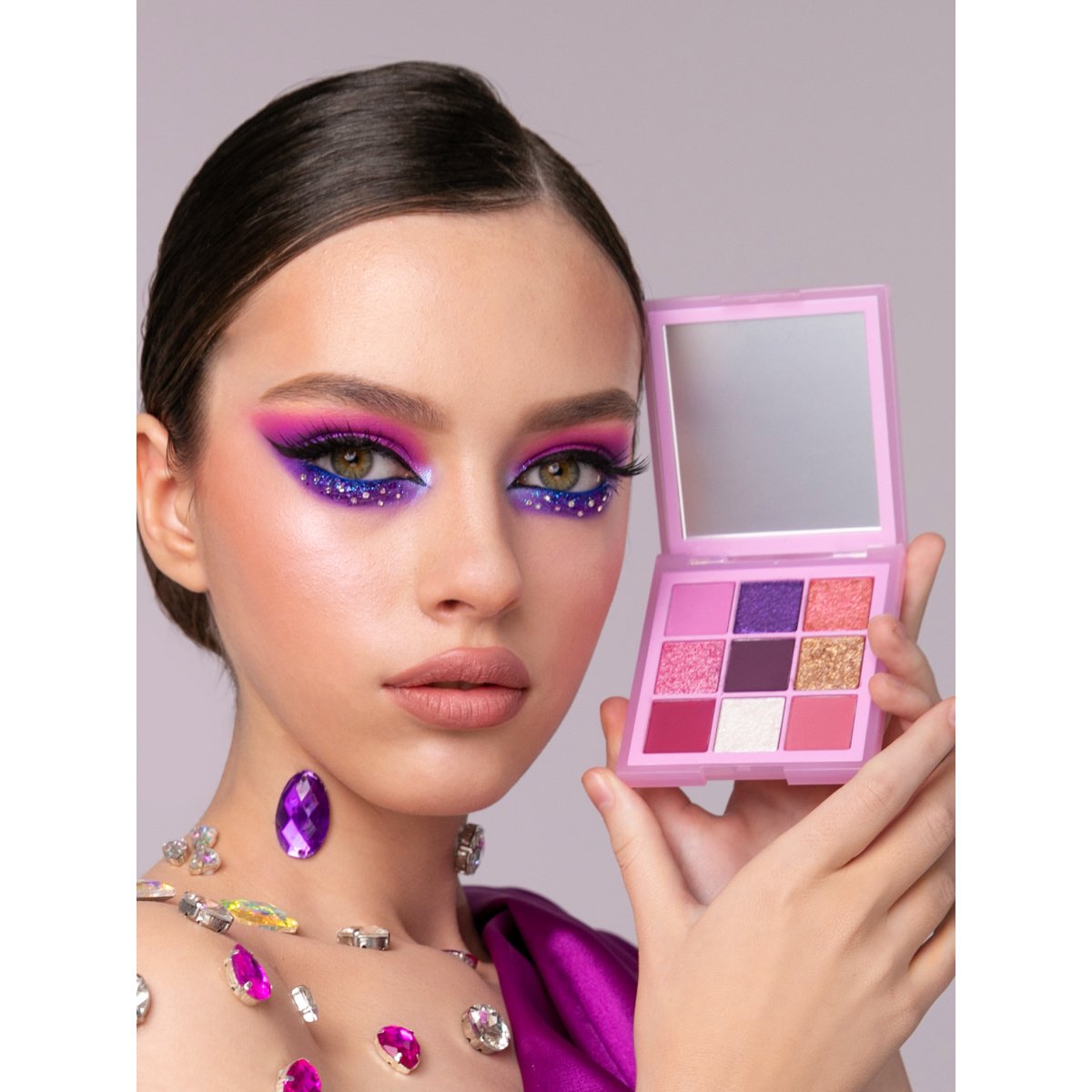 Šarena šminka sa popustom do 50%